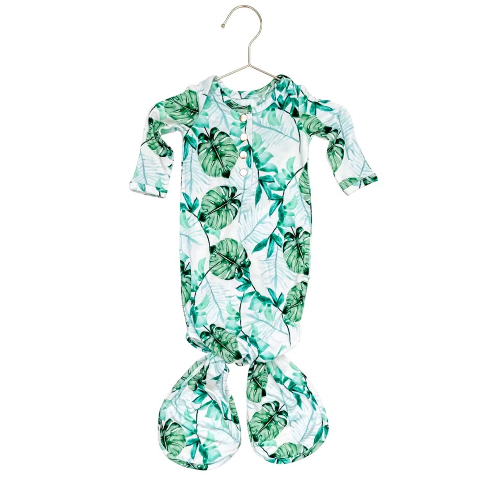 Florida kid co. Knotted Gown & Hat